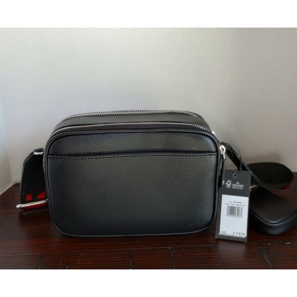 Karl Lagerfeld Paris Maybelle NWT Black Heart‎ Red/Pink Crossbody W/Coin Pouch - Picture 4 of 8